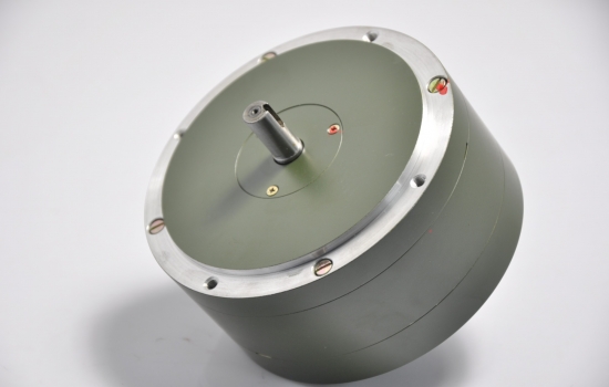 力矩電機(jī)控制器是否通用呢？